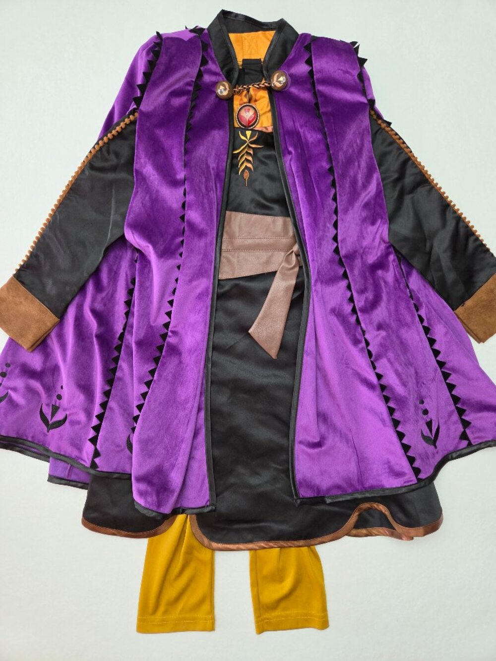 Disney Frozen 2 Anna Deluxe Costume Girls 5/6 Purple Cape 3 Piece Set